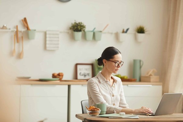 Décorer l'intérieur de sa maison : quels sont les éléments à prendre en compte ?